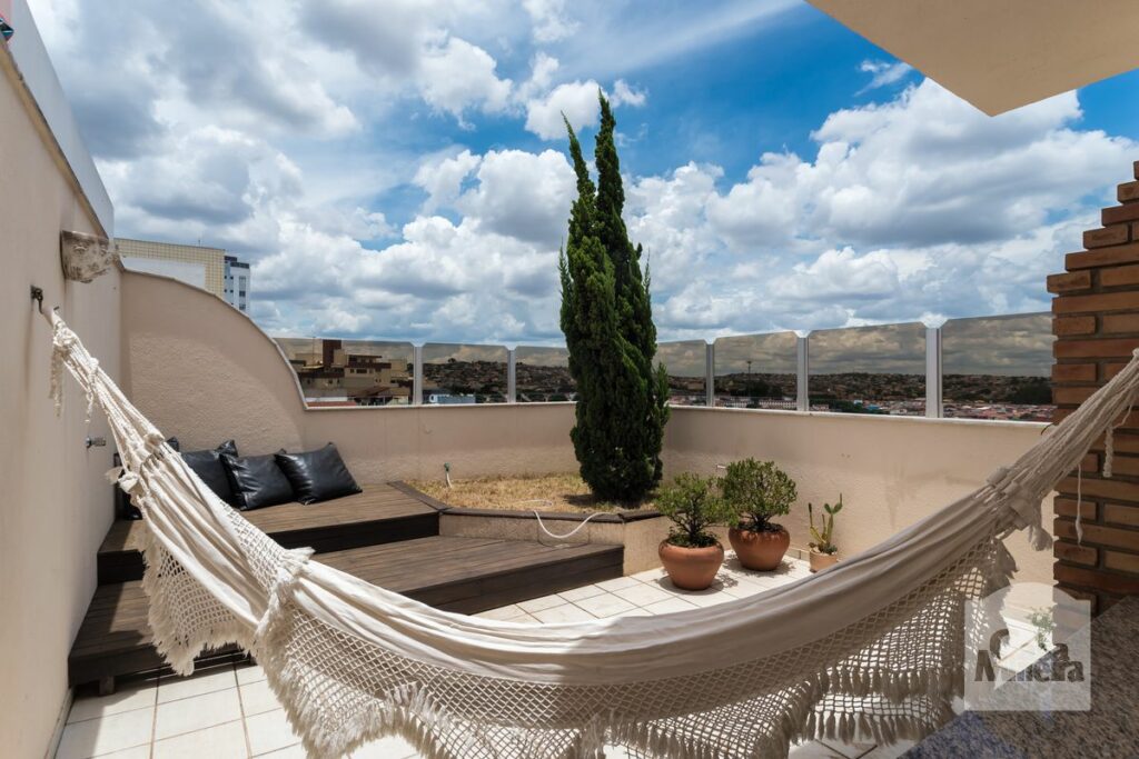 Apartamento 2 quartos no bairro Castelo