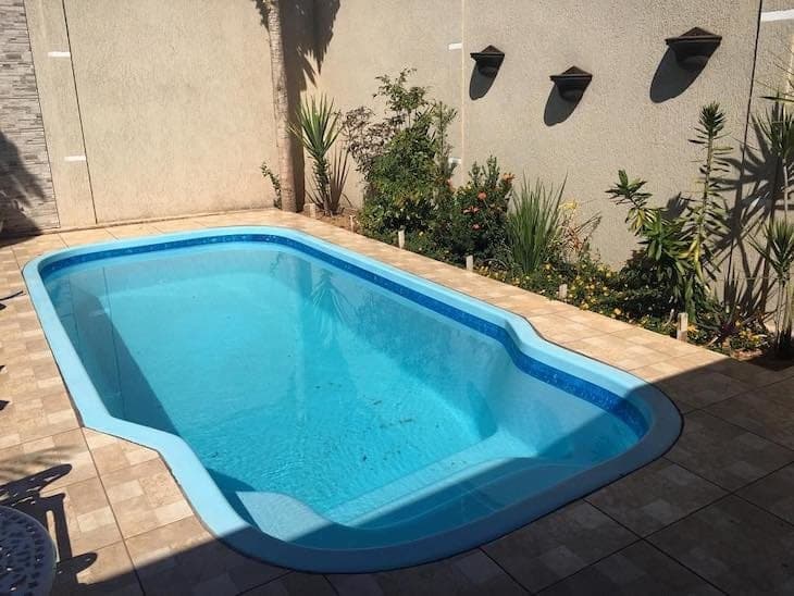 tipos-de-piscina-fibra-material
